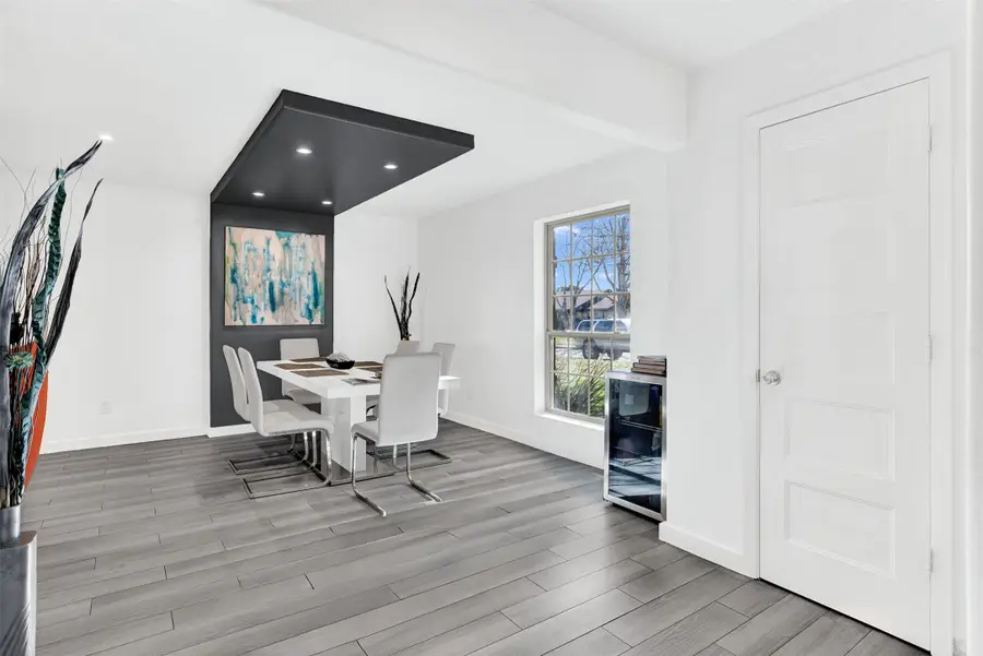 1613 University Drive, Richardson, TX 75081 - Image #2