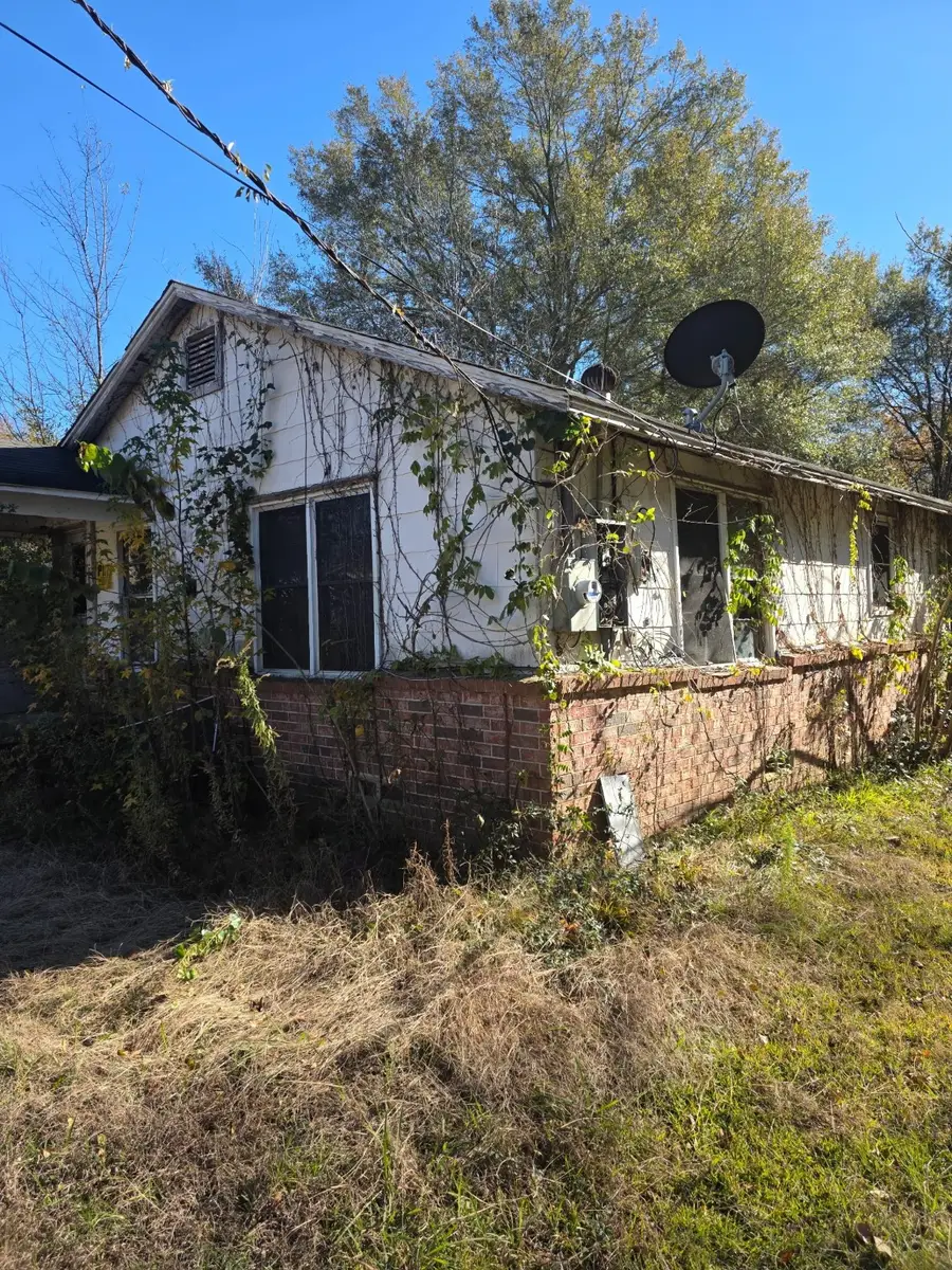 908 Burns Street, Kilgore, TX 75662 - Image #2