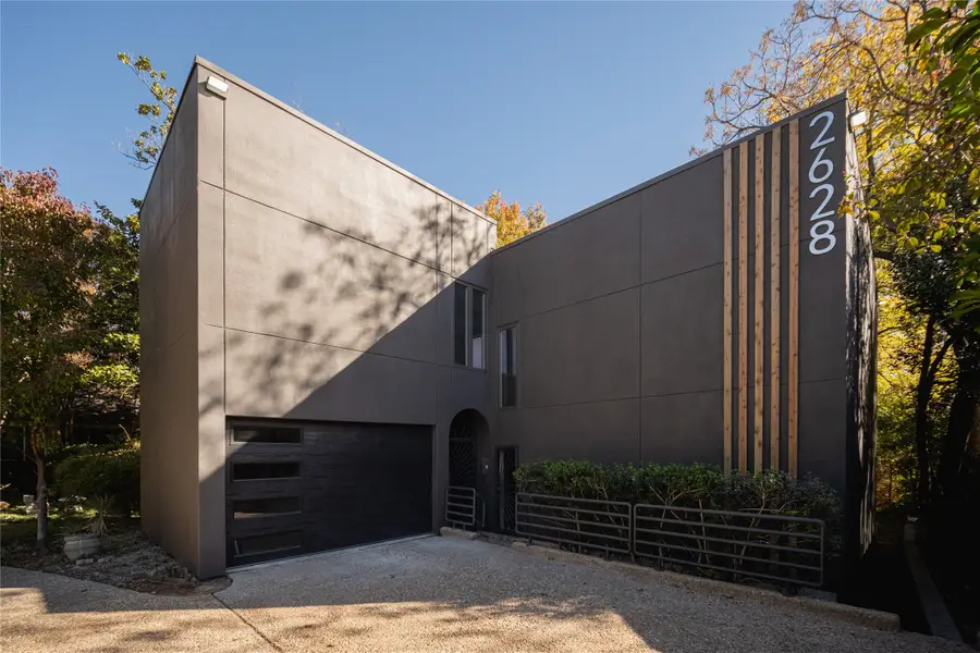 2628 Maple Springs Boulevard, Dallas, TX 75235 - Image #2