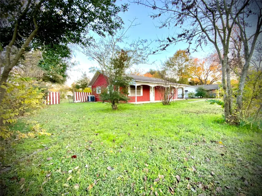 203 S Red River Street, Mexia, TX 76667 - Image #3