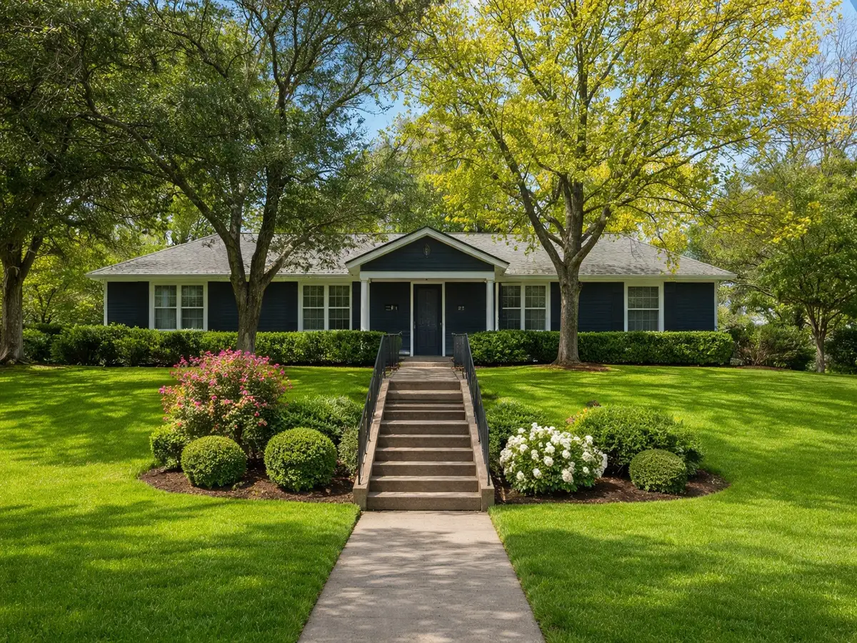 5800 Mount Rockwood Circle, Waco, TX 76710 - Image #1