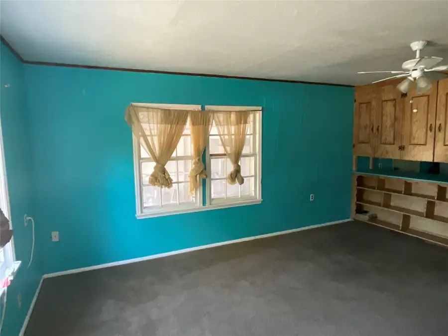 215 N Ave O, Clifton, TX 76634 - Image #2