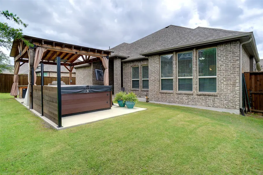 11370 Bull Head Lane, Justin Roanoke, TX 76262 - Image #3