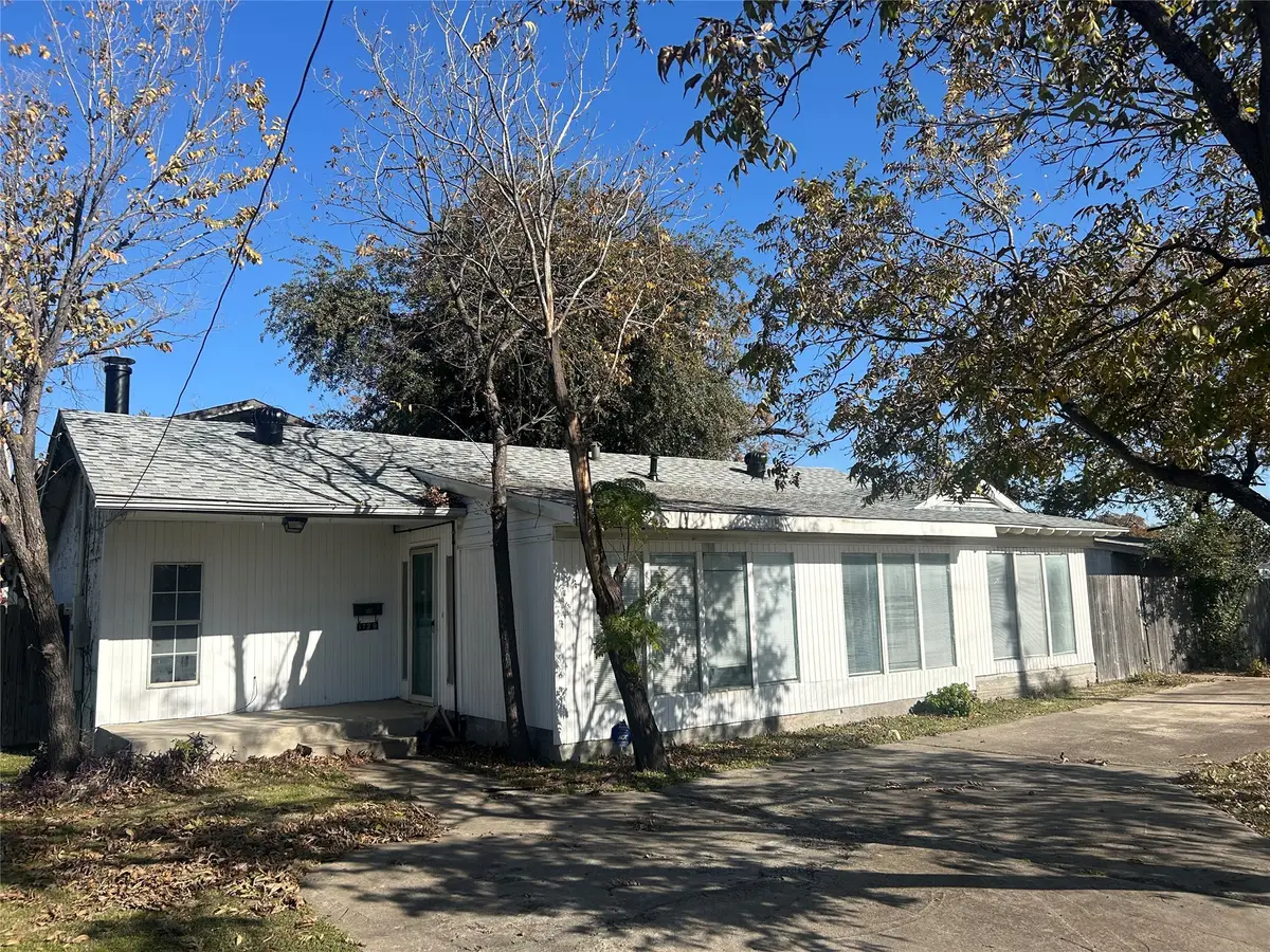 1729 Lindy Lane, Irving, TX 75060 - Image #1