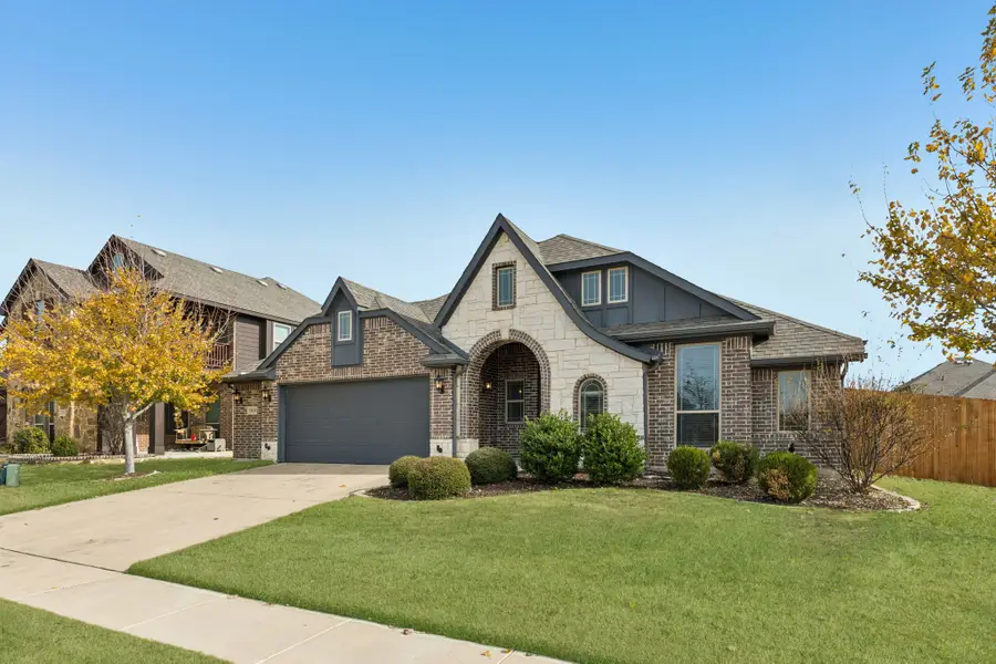 1808 Isabella Court, Glenn Heights, TX 75154 - Image #2
