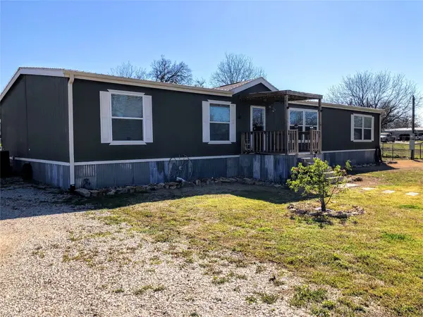 204 W Eaton Avenue, Graford, TX 76449