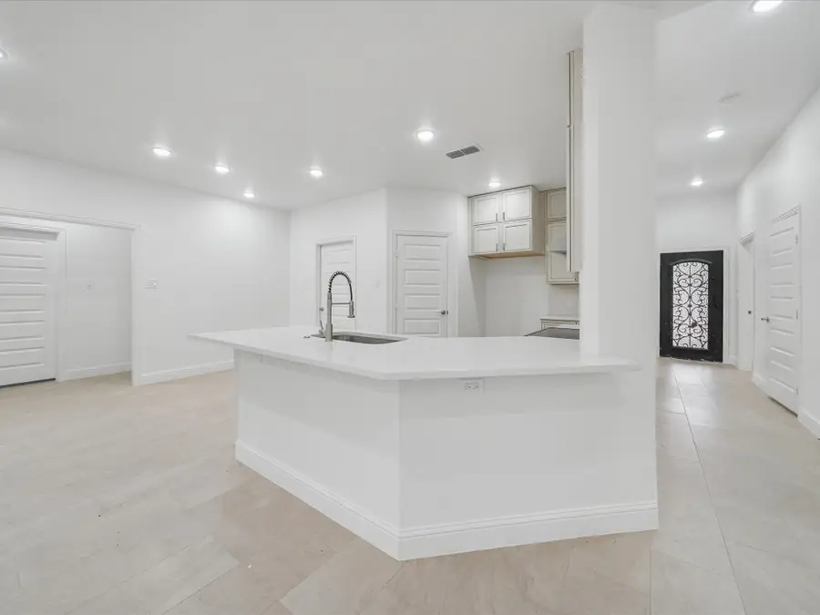 706 Cedar Drive, Mesquite, TX 75149 - Image #3