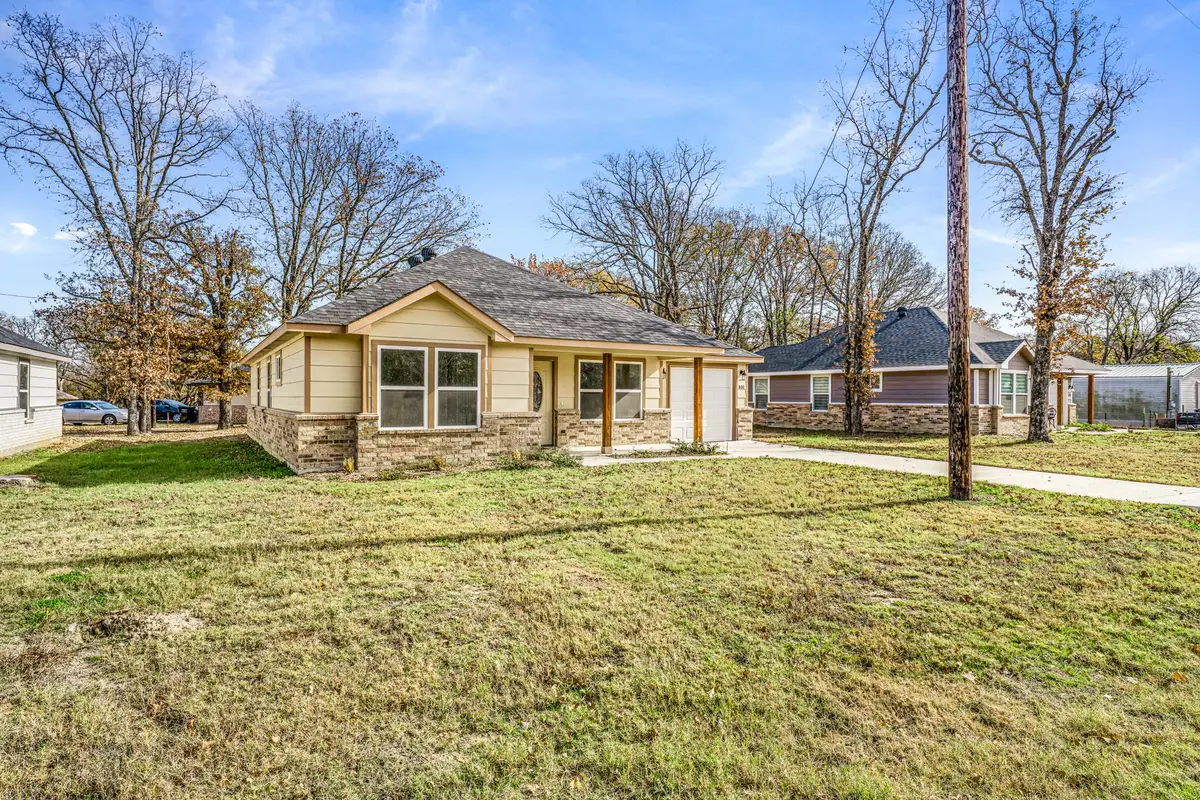 800 Hemlock Drive, West Tawakoni, TX 75474 - Image #1
