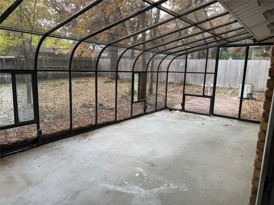 617 Forest Lane, Hurst, TX 76053 - Image #3