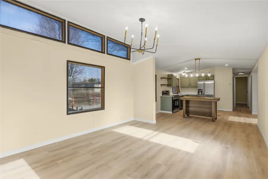 821 Flamingo Road, Granbury, TX 76049 - Image #2