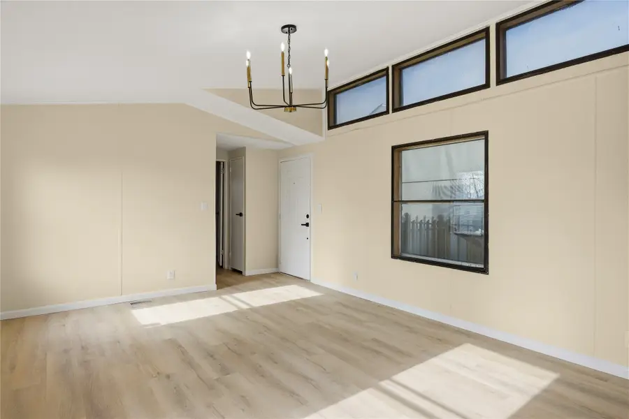 821 Flamingo Road, Granbury, TX 76049 - Image #3