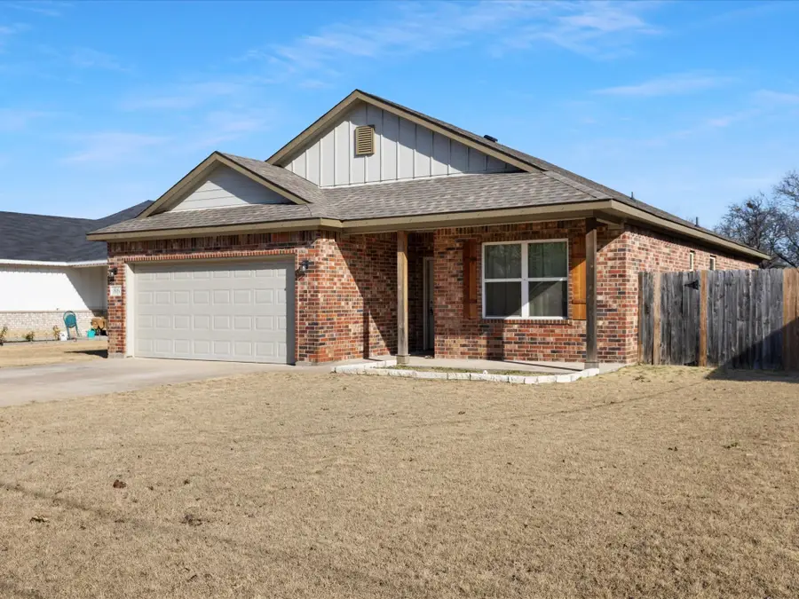 86 Tremont Street, Cleburne, TX 76031 - Image #3