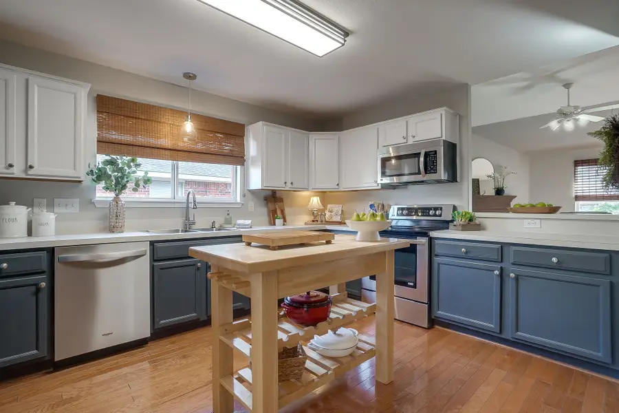 316 Foreston Drive, Roanoke, TX 76262 - Image #2