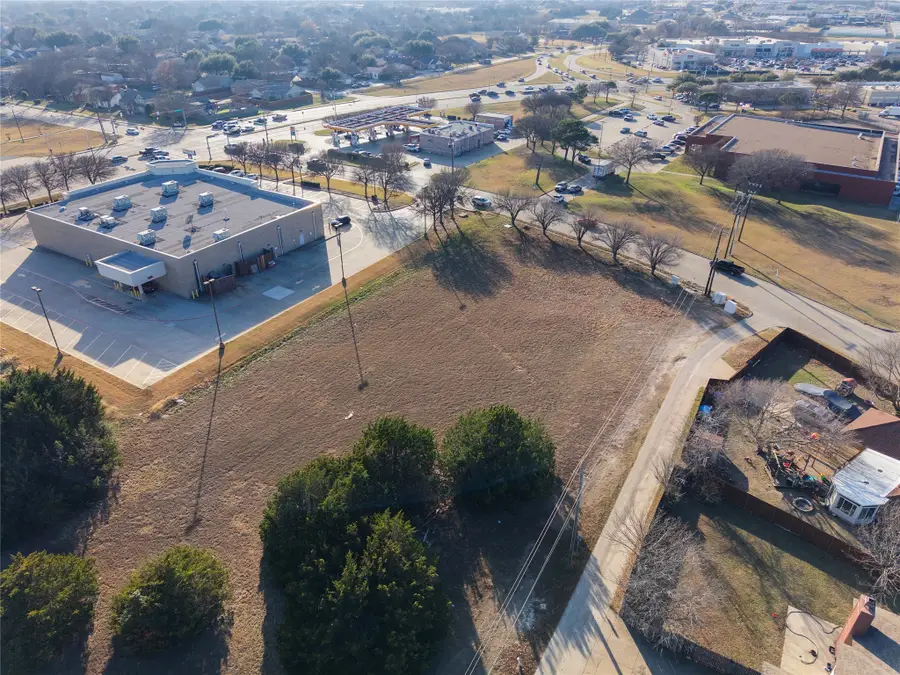 517 E Belt Line Road, Cedar Hill, TX 75104 - Image #2