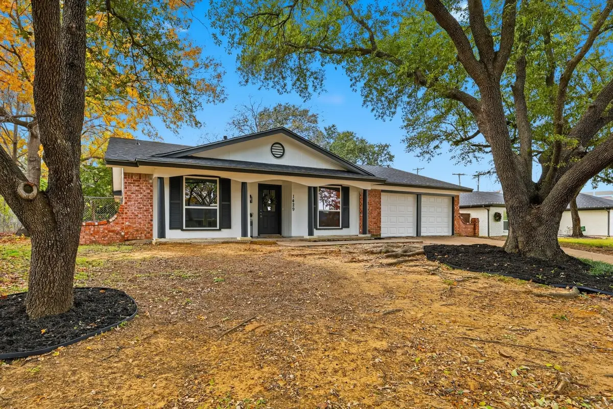 1429 Foothill Drive, Hurst, TX 76053 - Image #1