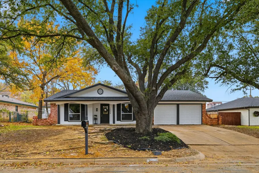 1429 Foothill Drive, Hurst, TX 76053 - Image #2