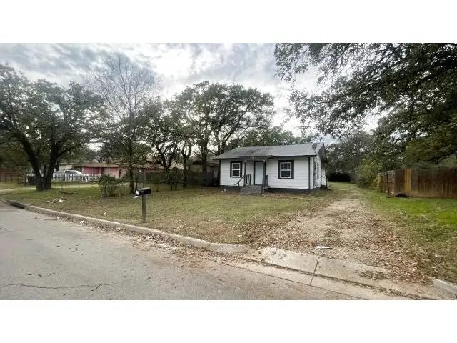 4518 Erath Street, Fort Worth, TX 76119 - Image #3