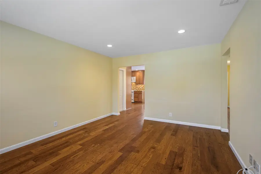 605 S Weatherred Drive, Richardson, TX 75080 - Image #3