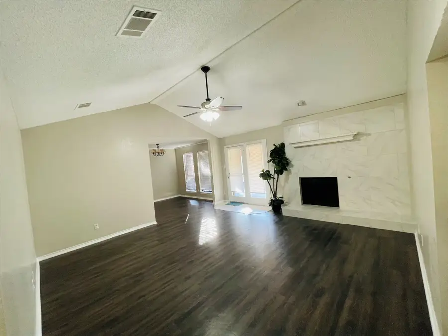 2431 Deer Run, Lewisville, TX 75067 - Image #3