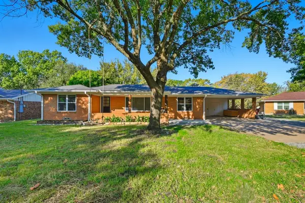 450 Kelly Lane, Van Alstyne, TX 75495