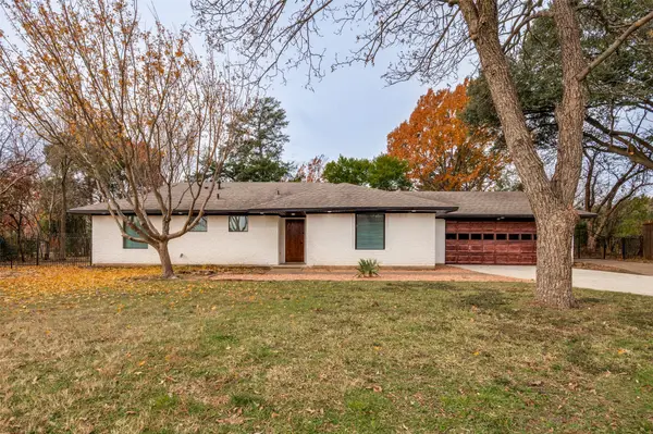 713 Hilltop Circle, DeSoto, TX 75115