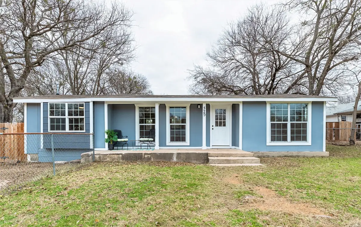 525 Pettit Drive, Newark, TX 76071 - Image #1