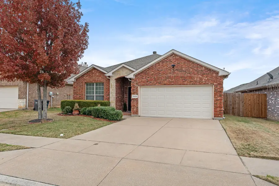8505 Field Creek Court, Fort Worth, TX 76134 - Image #2