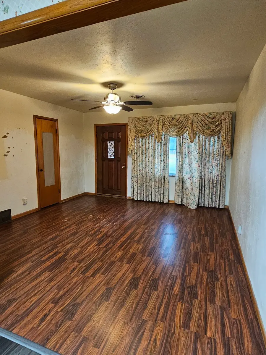 817 N Lacy Drive, Lacy Lakeview, TX 76705 - #2