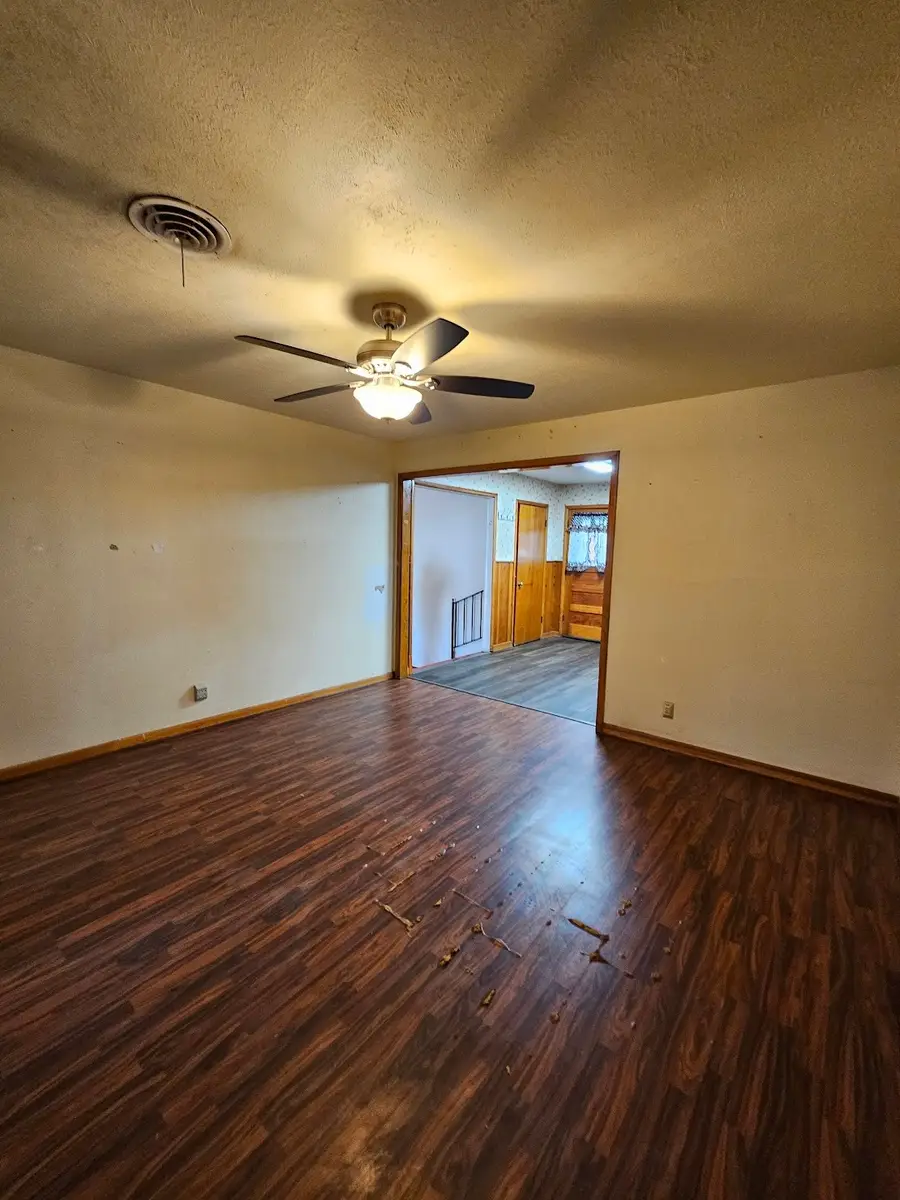 817 N Lacy Drive, Lacy Lakeview, TX 76705 - #3