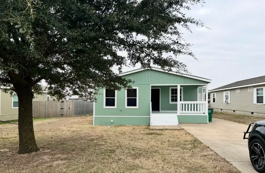 315 Glenwood Street, Gainesville, TX 76240 - Image #1