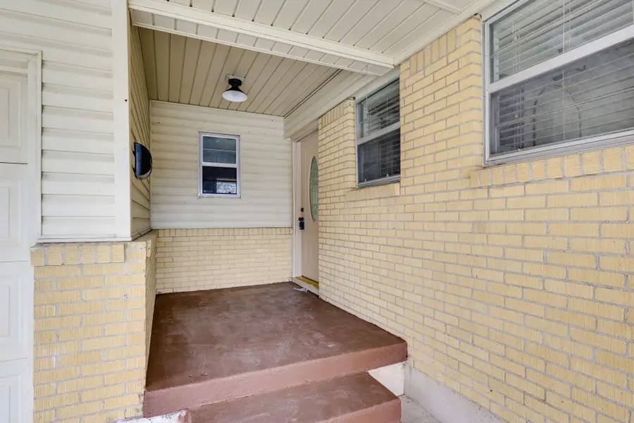 7924 Chaparral Drive, White Settlement, TX 76108 - Image #3