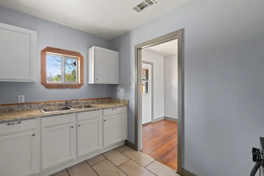 2725 Bowling Green Avenue, Dallas, TX 75216 - Image #3