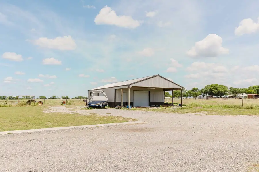 8615 N Fm 51, Decatur, TX 76234 - Image #2