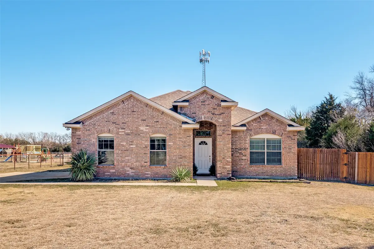 303 County Road 2748, Caddo Mills, TX 75135 - Image #1