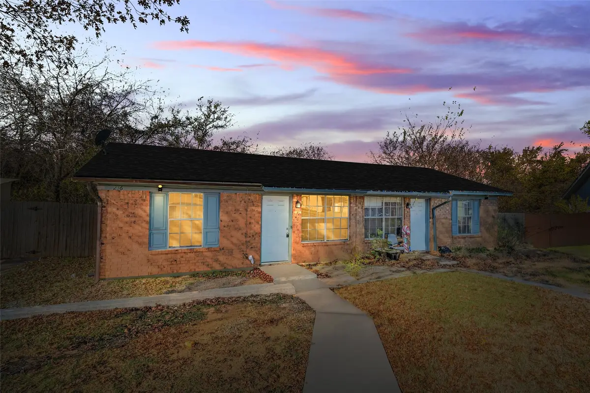216 Pine Meadow Drive, Kennedale, TX 76060 - Image #1