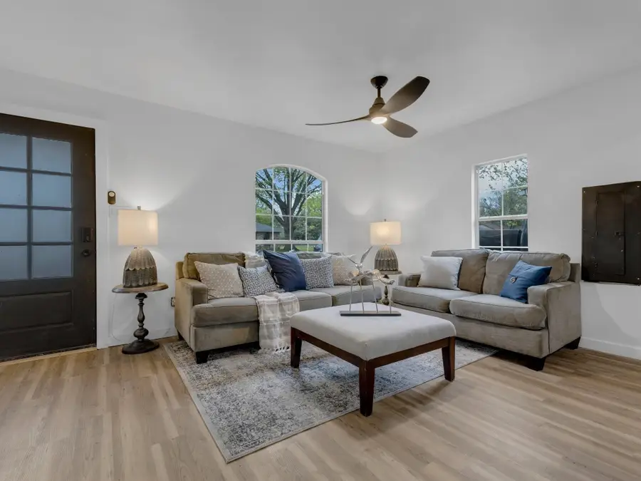 1404 N Bradley Street, McKinney, TX 75069 - Image #2