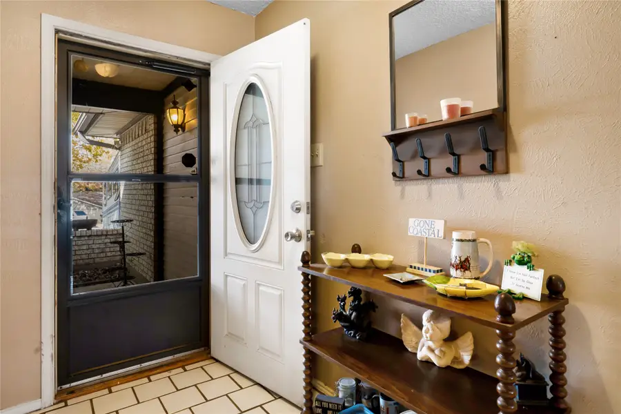 5711 Kingstree Court, Arlington, TX 76017 - Image #3