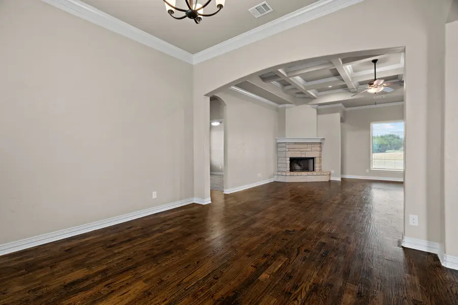 337 Kenyon Court, Granbury, TX 76049 - Image #3