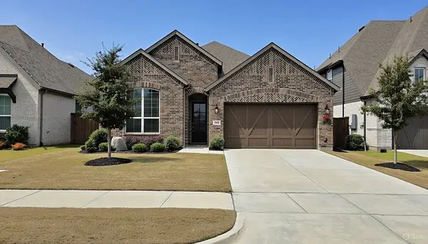 1111 Briar Oak Lane, Mansfield, TX 76063