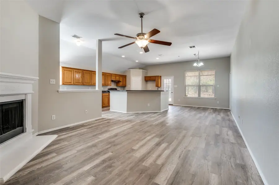 1924 Kingsbrook Trail, Fort Worth, TX 76120 - #3