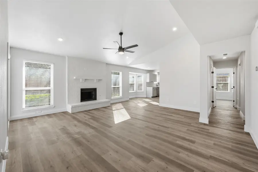 15 W Sharon Drive, Krum, TX 76249 - Image #3