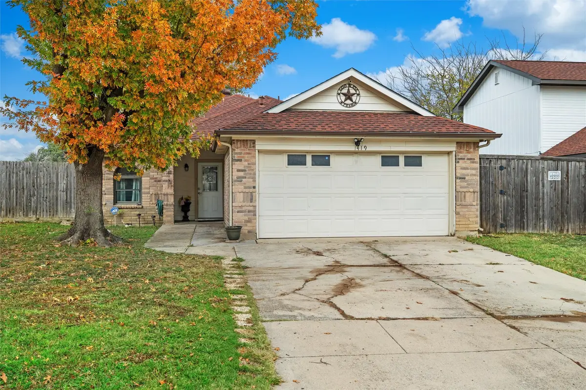 1419 Woodfern Drive, Arlington, TX 76018 - Image #1
