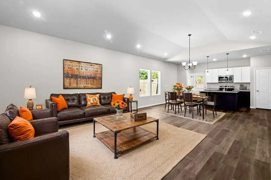 1832 E Broadway Avenue, Fort Worth, TX 76104 - Image #3