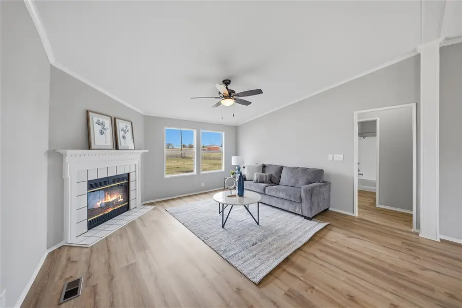 152 Pond View Drive, Decatur, TX 76234 - Image #3