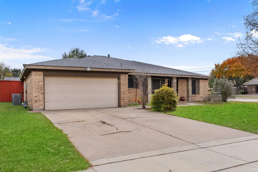 621 Royal Valley Road, Grand Prairie, TX 75052 - Image #3