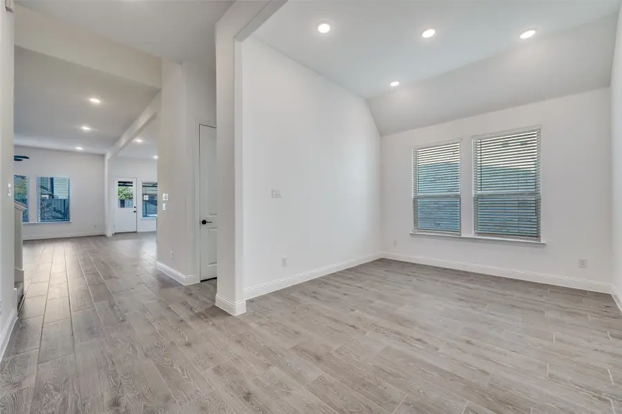 3901 Dahlia Garden Drive, Celina, TX 75078 - Image #3