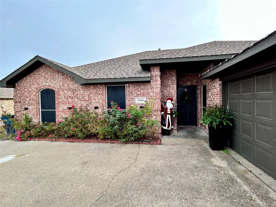 1216 Rio Vista Drive, Desoto, TX 75115 - Image #2