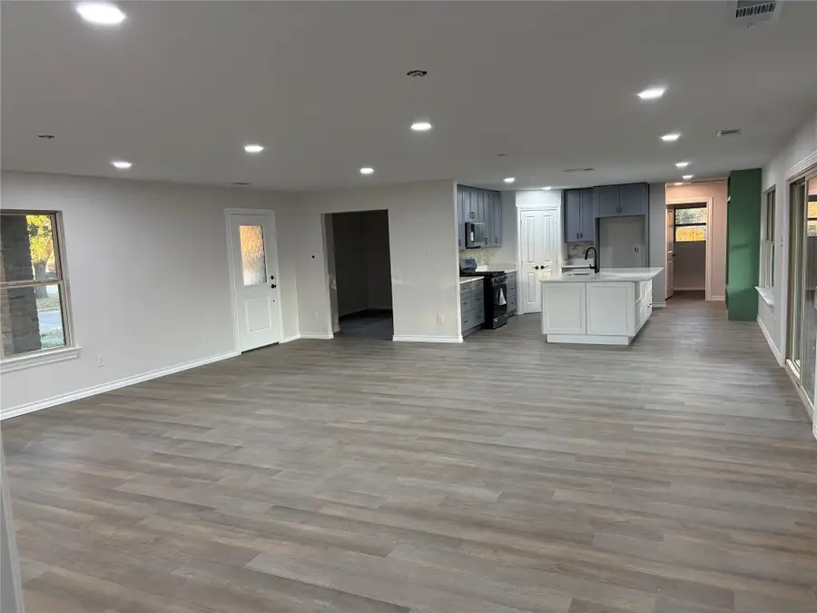 2303 Royal Acres Drive, Denton, TX 76209 - Image #3