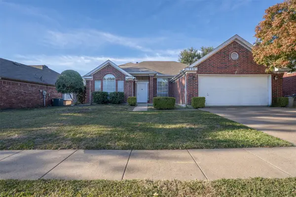 729 Claridge Drive, Arlington, TX 76018