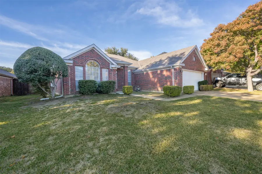 729 Claridge Drive, Arlington, TX 76018 - Image #3